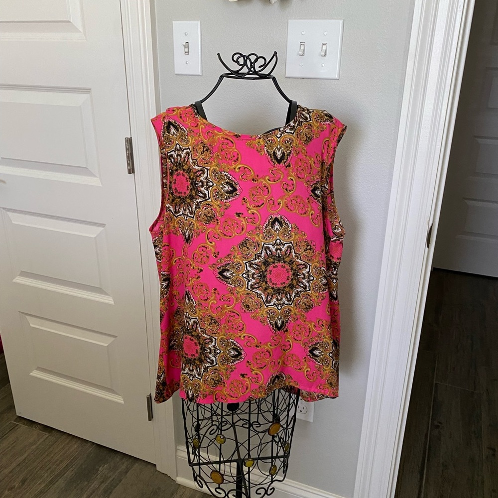 Very beautiful Jack tank top with open back